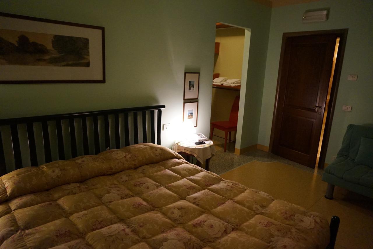 Locanda Da Ciacci Petriano Ngoại thất bức ảnh